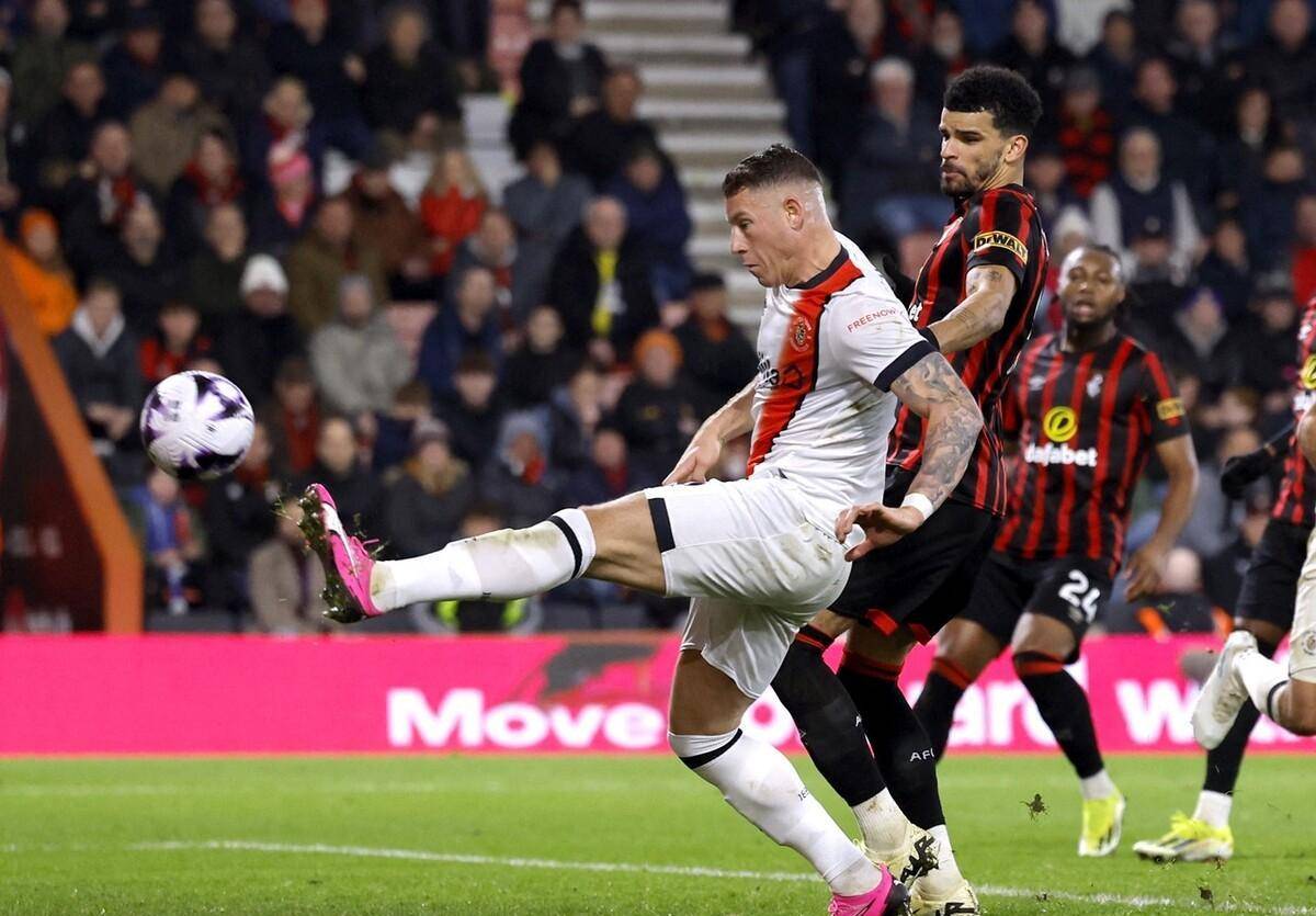 关于伯恩茅斯逆转战胜豪门球队，取得胜利的信息